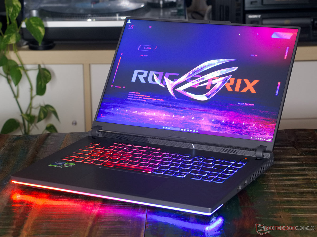 Asus ROG Strix G614JI - 16", 16GB RAM, 1TB SSD