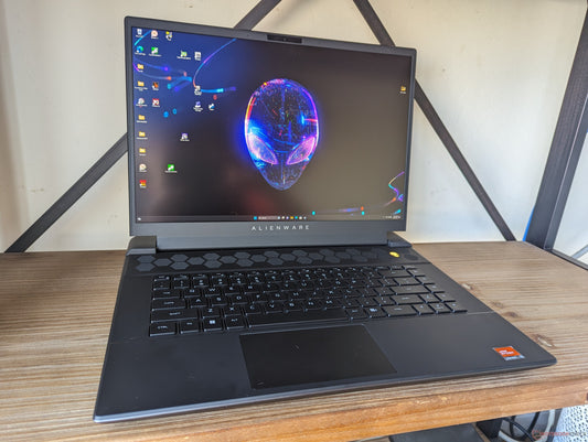 Alienware M16 R1 - 15" QHD 165Hz, 16GB RAM, 1TB SSD