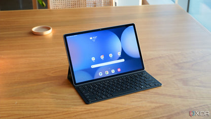 SAMSUNG TAB S10PLUS with KEYBOARD [12/256GB] - View 3
